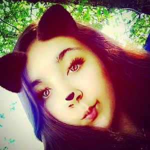 Meet your Posher, Lexxi